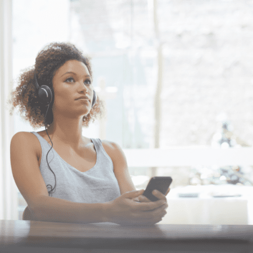 7 Best Podcasts for Intuitive Eating
